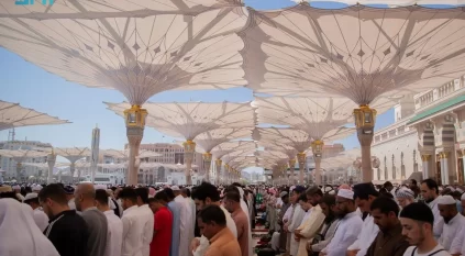 خدمات متكاملة للعناية بسجاد المسجد النبوي لراحة المصلين